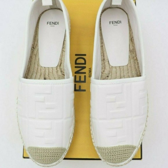 HostPick!🥳 New Fendi FF Logo Leather Flat Espadrilles - Picture 3 of 8